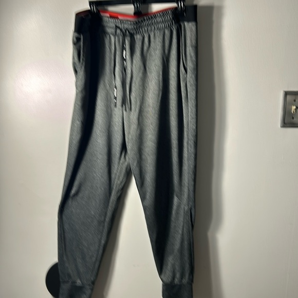 Spyder Active Wear - Picture 1 of 12